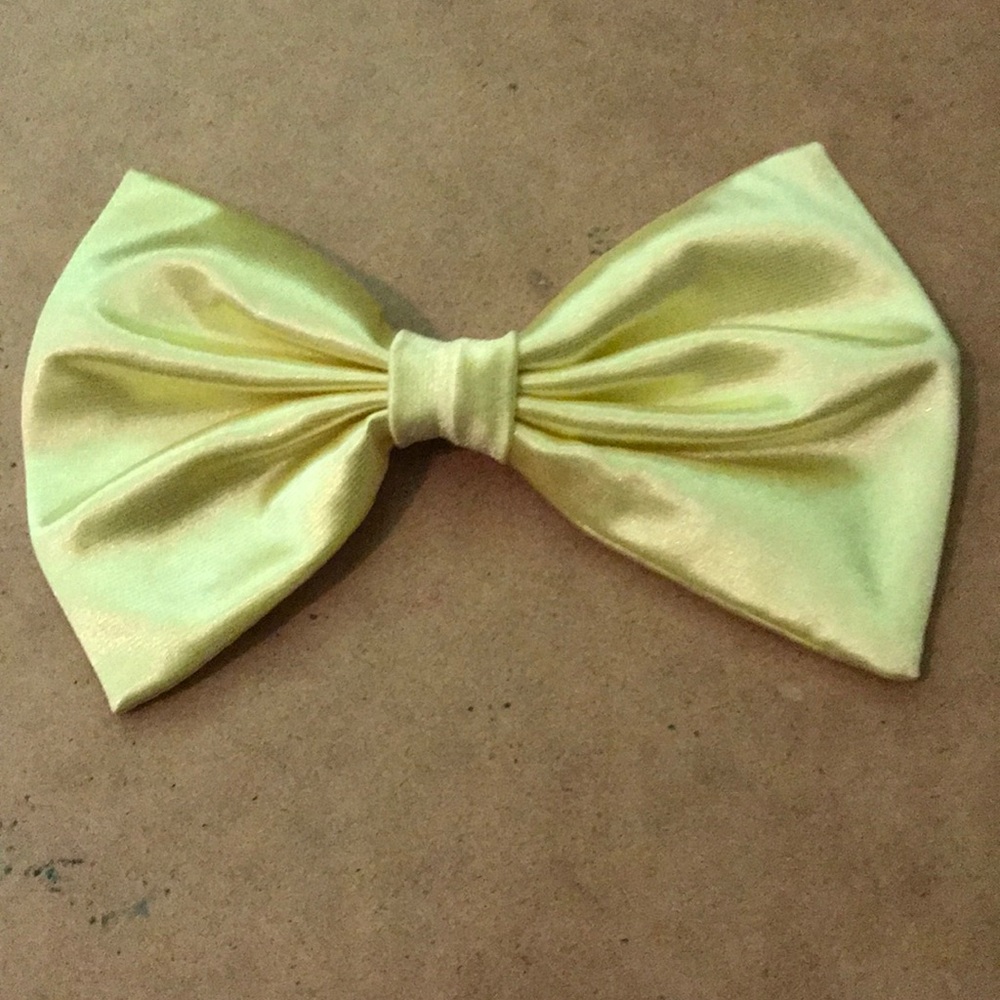 Girls bow
